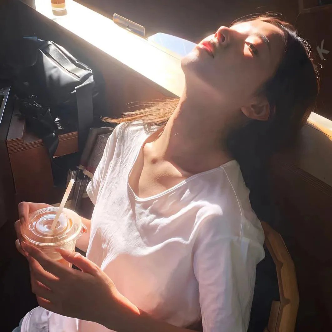 熟悉的她